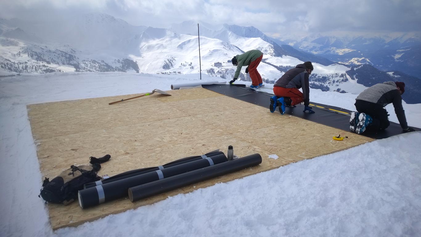 pose de la plateforme de danse à la plagne