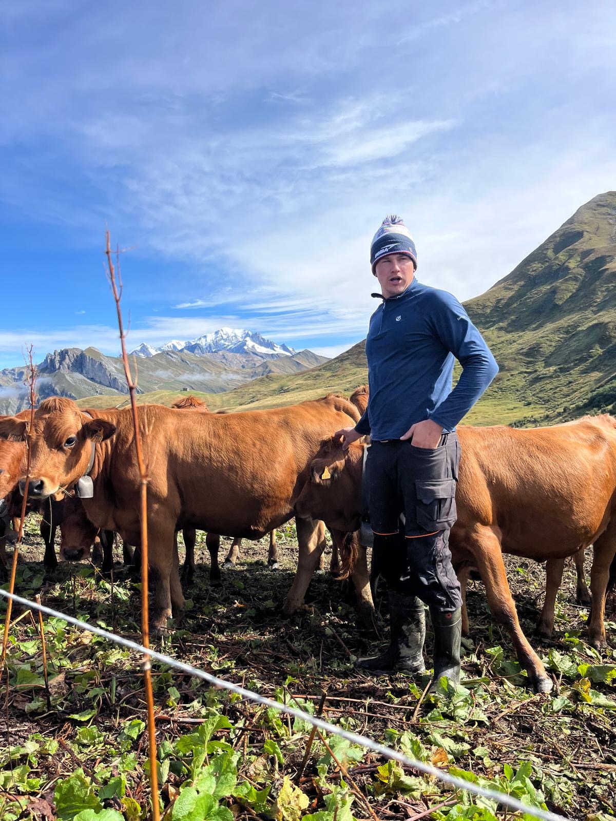 agriculteur-saype-oeuvre-beaufortain-feel-experience.jpg